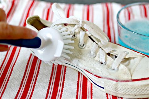 how to wash canvas shoes and not turn yellow